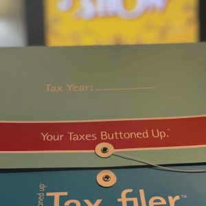 WEEKENDS IN ONE SHOT